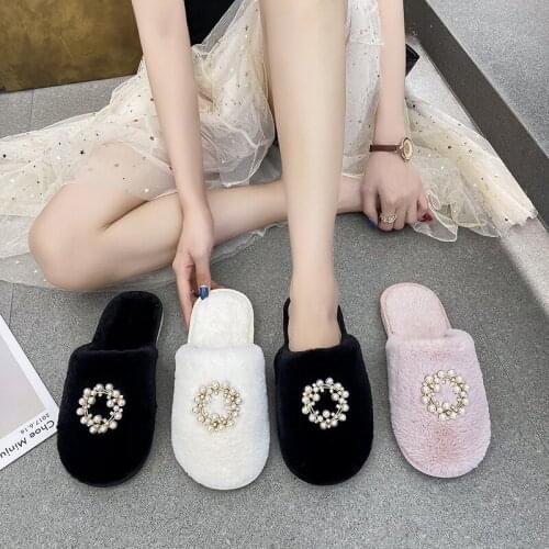 Womens 2021 New Autumn and Winter Indoor Fuzzy Slippers Female Soft Plush Cozy Fluffy String Bead Design House Warm Flip Flops