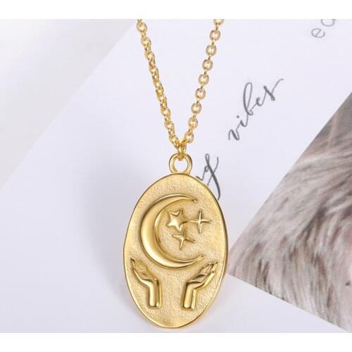 Stainless Steel Oval Shaped Moon Star hand Pendant Necklace Choker Fashion Jewelry Vintage Gift For Women Men Collar Accessories