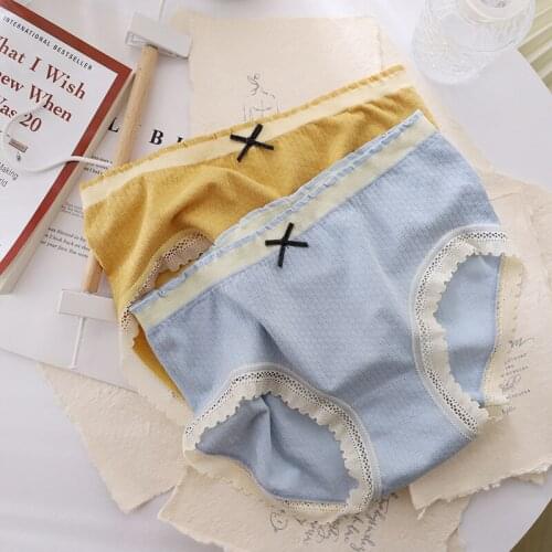 Japanese sweet Mid-rise Seamless Panties women summer Quality Girly Ruffle Panties lingerie women Panties N1978