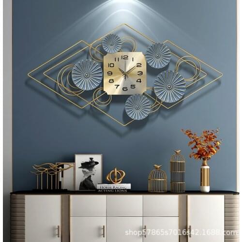 Modern Light Luxury Decorative Clock Personality Creative Wrought Iron Wall Clock Decorations Living Room Wall Ornament