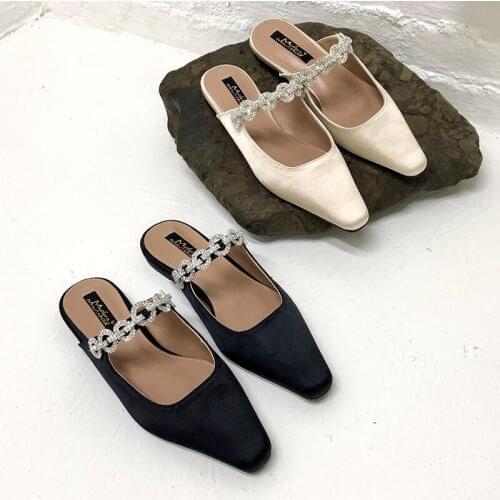 Drag Sandals Women Fashion Sexy 2021 Summer Shiny Rhinestones Pointed Toe Flats Pearl Slippers Fashion Party Women Shoes