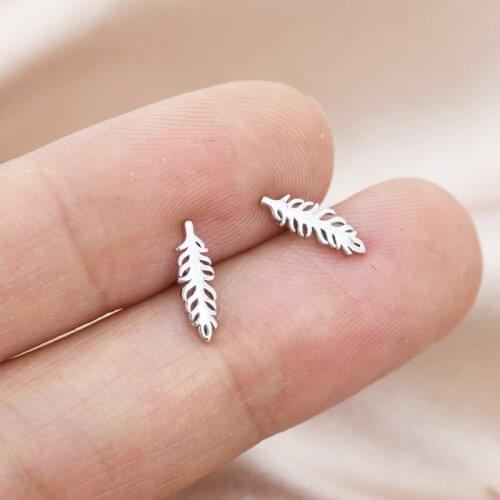 Fashion small feather stud earrings in stainless steel silver, gold or rose gold, nature-inspired animal earrings