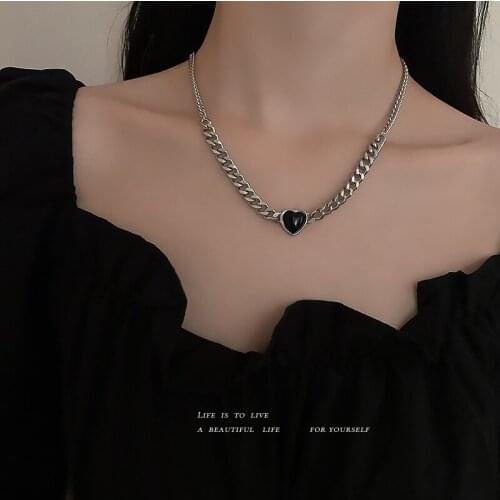 2021 Korean Ins Style Black Love Clavicle Chain Stainless Steel Necklace for Women Vintage Black Gold Tone Solid Metal