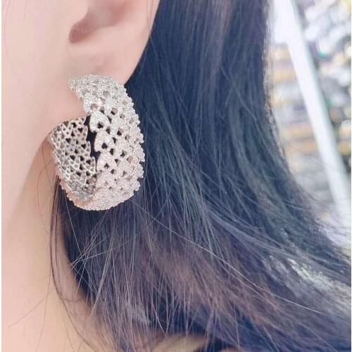 Fashion Luxury CZ Zircon Hoop Earrings for Women Girl Trendy Gold Plating Crystal Ear Huggie Earrings Wedding Jewelry SE17