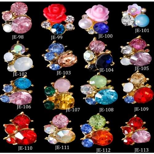 10Pcs Princess Crystal Cluster 16 3D Nail art Decoration dry flowers rhinestone metal nail art Accessories retro Manicure Charms
