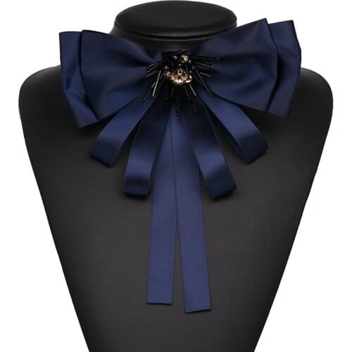 New Classic Cloth Clip Women Bow Tie Fashion Lovely Bowknot Charming Brooches Pins Bowties Shirt Collar Accessories for Girls