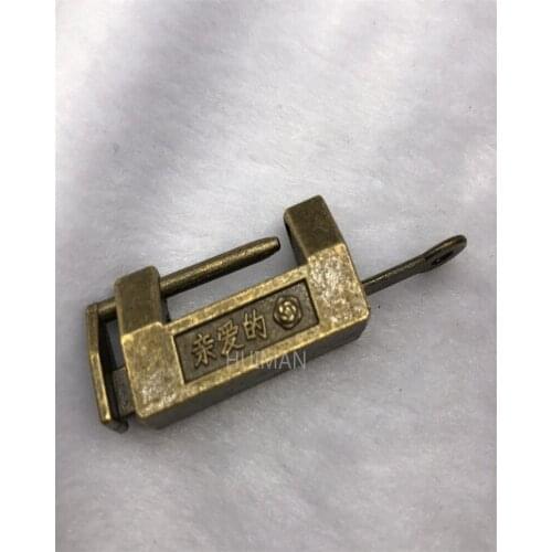 China Copper Statue Love Lock Metal Crafts Home Decoration