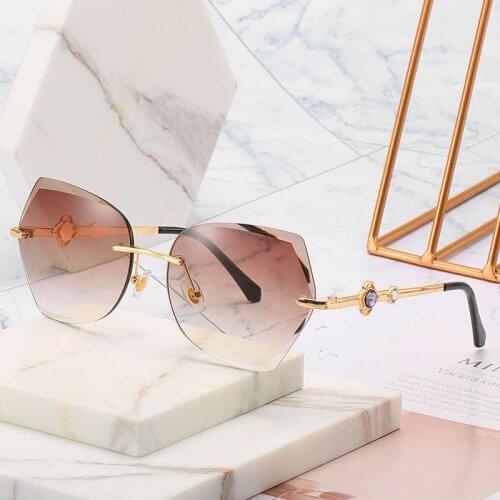 MINCL Round Cut Rimless Sunglasses Women Men Vintage Fashion Gradient Sun Glasses 2018 New Stylish Female Male Eyeglasses NX