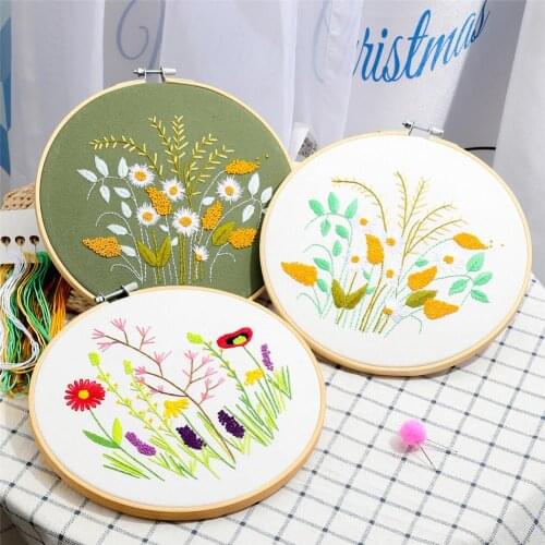 3Pcs/set Embroidery Beginner Kits Cross Stitch Starter Kit With Pattern Craft Stamped Embroidery Cloth Hoops Threads Needles