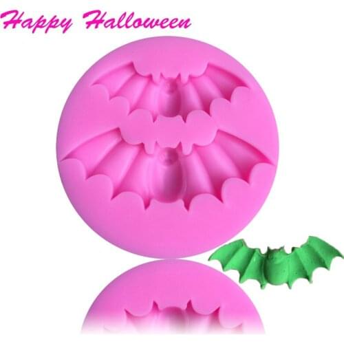 New 2 Bat Halloween Horror Shape Liquid Silicone Fudge Cake Chocolate Baking Mold for Kitchen Accessories Silicone Baking Mold