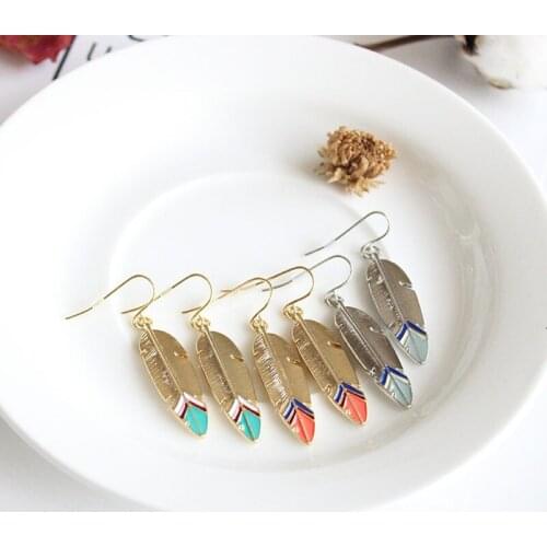 1Pair Tibetan Enamel Feather Pendant Drops Earrings Ear Drop Women Jewelry Gold Color Long Dangle Pending Earings E49