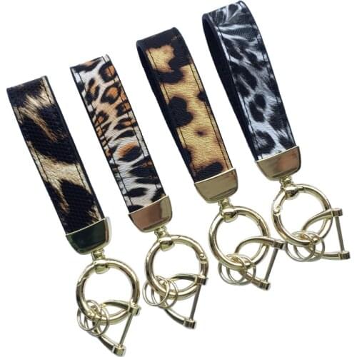 Leopard Print PU Leather O Rings Car Key Keychain for Women 2021 New Cheetah Wrist Key Chain Bag Accessories Jewelry Wholesale