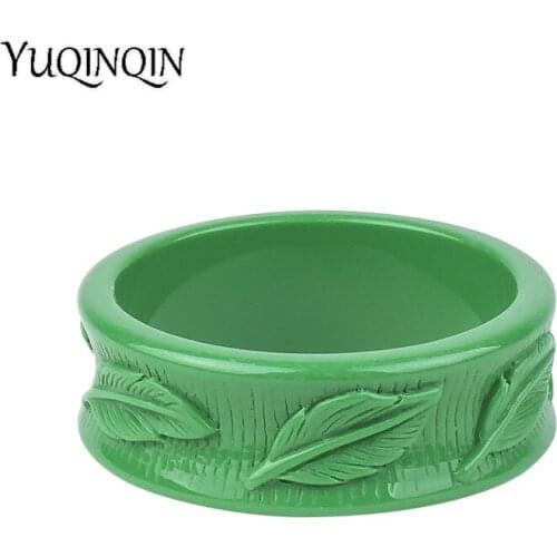 Trendy Resin Cuff Engraved Leaf Fashion Bracelet Bangles for Women Green Acrylic Wide Bracelet Female Simple Charm Party Jewelry
