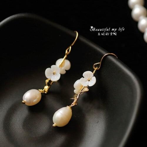 RIVD jewelry natural freshwater pearl shell carving flower earrings gold plated branch female 7065 c