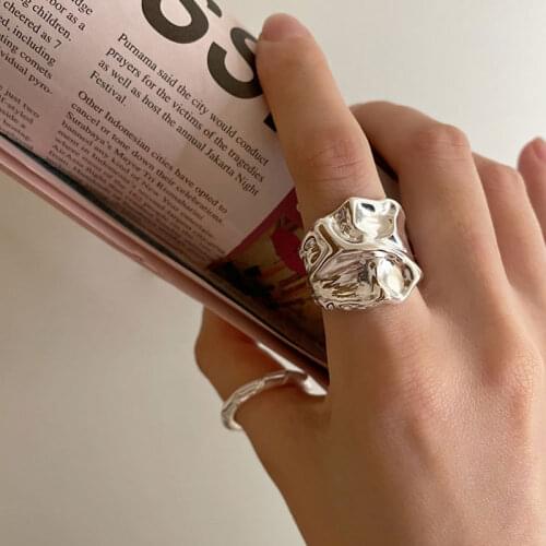 AOMU 2021 New Fashion Simple Chic Irregular Folds Geometric Round Metal Opening Rings For Women Girls Party Jewelry Gifts