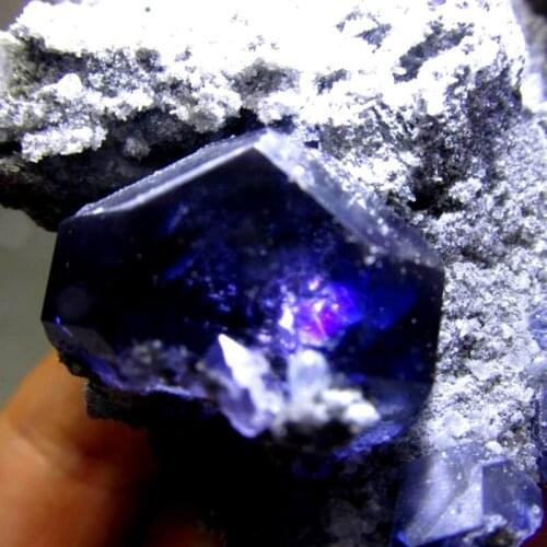121g Vivid Blue Fluorite w/ Rainbow on Matrix - crystals and stones healing Mineral specimen Home Decor feng shui decoration