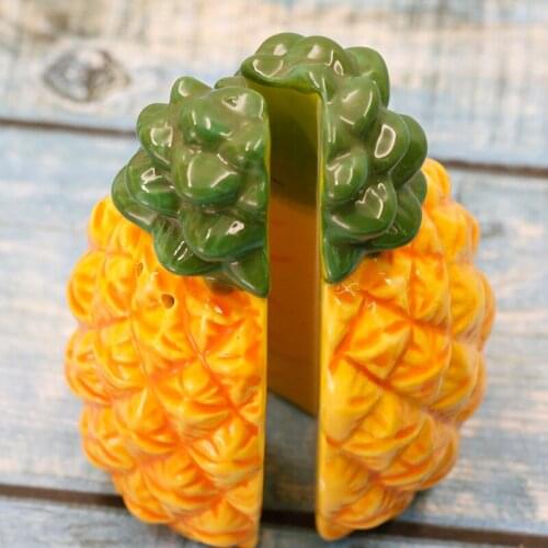 NEW Housewares Kitchen Spice Jars Set Ceramic Salt Shaker and Pepper Shaker for Christmas Various Fruit Shapes Spice Organizer