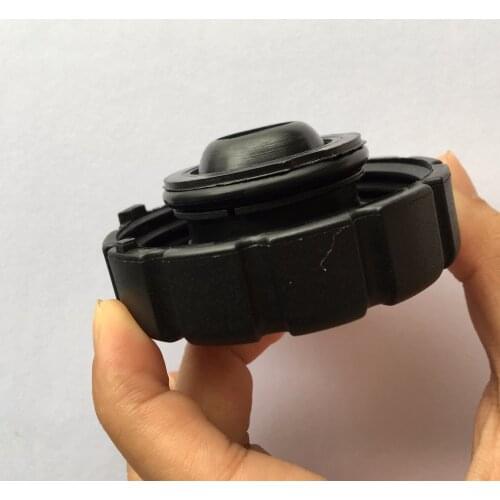 Expansion Tank Cap for Mercedes 2105010715 W246 radiator cap for Mercedes W242 W176 2105010515 0005018215 2105010415