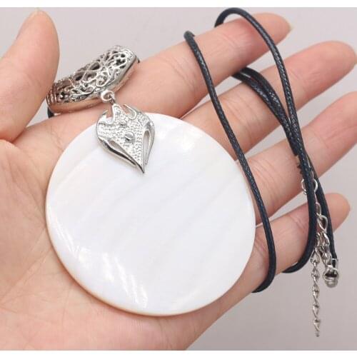Natural White Shell Necklace Simple Round Shape Charm Mother of Pearl Polish Shell Necklace Summer Jewelry for Women
