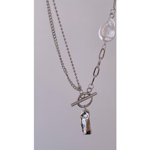 New Vintage Metal Geometric Pendant Necklace for Women Short Chain Crystal Clavicle Chain Necklace Friends Fashion Jewelry Gifts