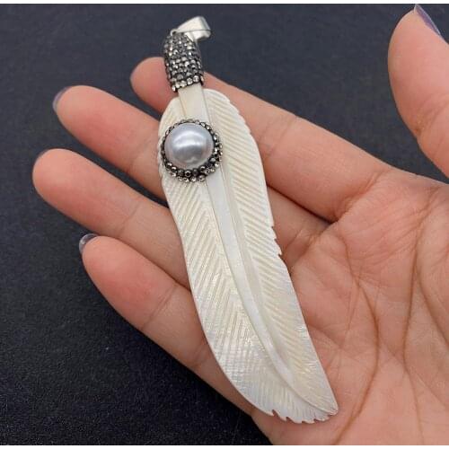 Natural Shell Pendant Feather Shape Freshwater Shell Diamond Imitation Pearl Pendant for DIY Necklace Jewelry Making Wholesale