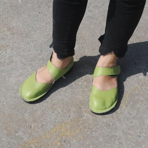 Summer womens PU leather flat shoes retro sewing ladies sandals ladies casual shoes