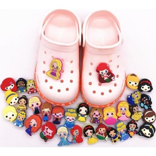 1pcs Princess PVC Shoe Charms Cute Garden Shoe Accessories Decoration for Wristbands Girls Party X-mas Gift Free Shipping