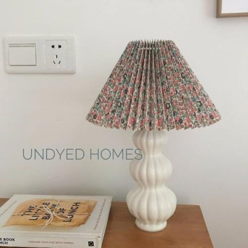 Vintage Ceramic Table Lamp Beside Lamp For Living Room Girly Vintage Wind Pleated Umbrella Lamp Pastoral Guesthouse Decoration