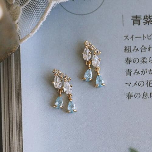 The designers unique creative silver inlaid white crystal faceted drop-shaped tassel earrings elegant and exquisite jewelry