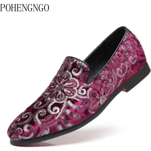 2021 New Mens Fashion Printed Embroidery Suede Flat Loafers Shoes Men Leisure Driving Shoes Man Party Wedding Dress Prom Shoes