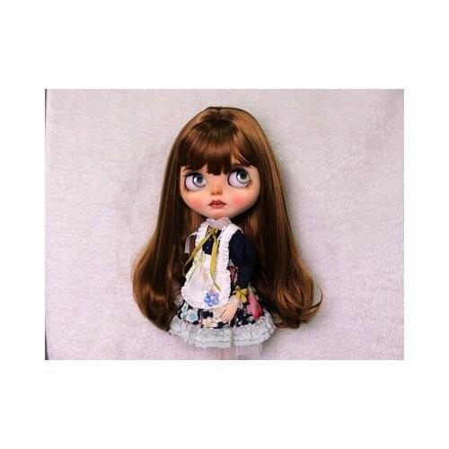 Blythes doll Wigs are designed to fit in a stylish 1/6 and BJD doll 1/6 size with a naturally curved silky creamy fringe