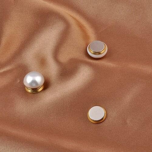 Safe Hijab Brooch Strong Pearl Magnetic Hijab Clip Luxury Accessory No Hole Pins Brooches Buckle Magnet For Muslim Scarf Collar
