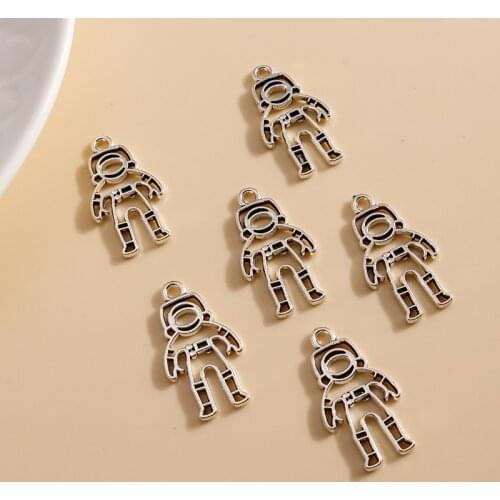 20pcs 13*25mm Trendy Hollow Astronaut Charms Fit Bracelets Pendants Necklaces Handmade Craft DIY Jewelry Making Accessories