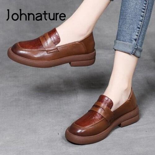 Johnature Retro Pumps Women Shoes Genuine Leather 2021 New Spring/Autumn Round Toe Casual Handmade Concise Leisure Ladies Shoes