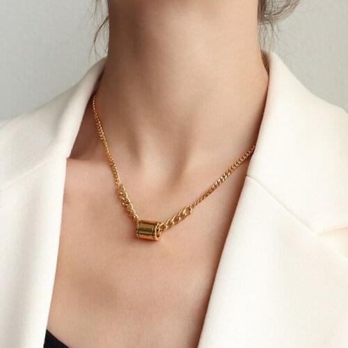 CHUANGU 18K Gold Fashion Hip Hop Clavicle Necklace Sideways Chain Temperament Necklace Pendant Collier Femme Jewelry