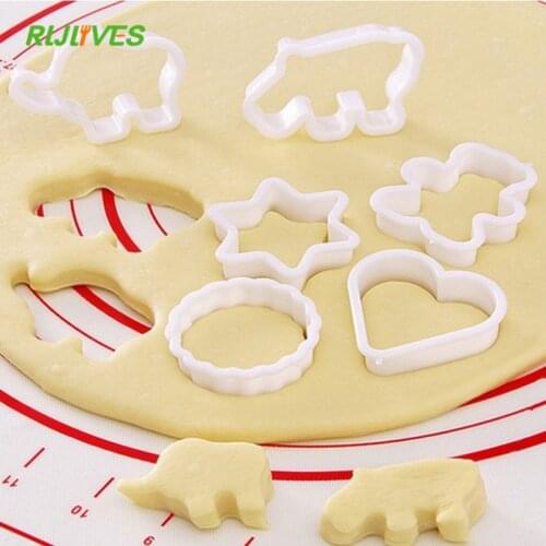 6Pcs/Set Plastic Animal Shape Cookie Mould Plastic Sugar Fondant Cake Mold Biscuit Cookie Cutters Kitchen Baking Tools