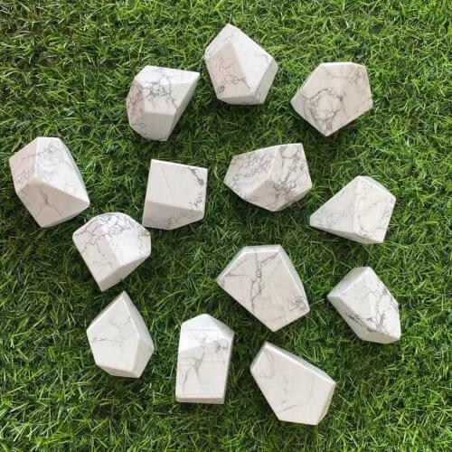 Wholesale Natural crystal hand craved crystal free form howlite for sale