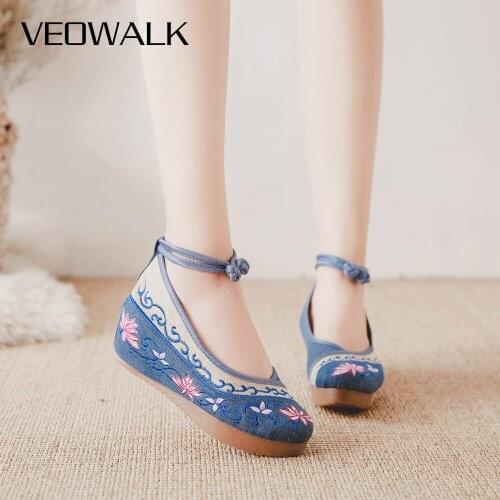 Veowalk Chinese Spring Fashion Woman High Heel Old Peking Cloth Casual Shoes Women Flower Embroidered Wedges Platform Pumps