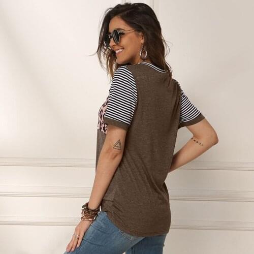 2021 Summer Womens Striped Leopard Print Solid Color Indirect Color Design Fashion Round Neck Pullover Loose Style Appropriate