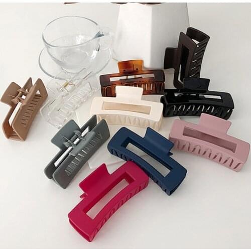 Woman Matte Hair Claws Hair Accessories Chic Barrettes Hairclips Hairpins Ladies Hairgrip Headwear Girls Ornaments Crab Hairpin