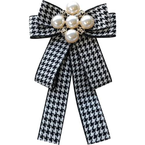 Retro Handmade Fabric Bowtie Brooches for Women Big Bow Tie Pearl Lapel Pins Fashion Jewelry Shirt Collar Clothing Accessories