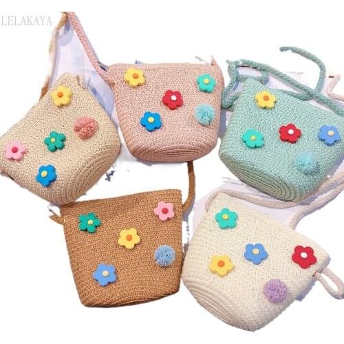 Cute Flower Straw Bucket Bags for Girls Women Casual Shoulder Messenger Bag Woven Beach Travel Mini Casual Phone Purse Handbags