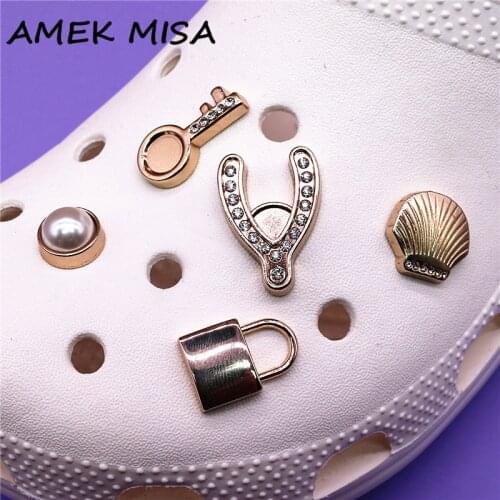 Fashion Metal Wish Bone Shoe Charms Accessories Shell Lock Key Pearl Shoe Buckle Decorations fit Kids X-mas Party Gifts U267