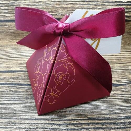 Triangular Pyramid Chocolate Candy Box Wedding Favors and Gifts Boxes Dragee Box Bonbonniere Boxes Birthday Party Supplies