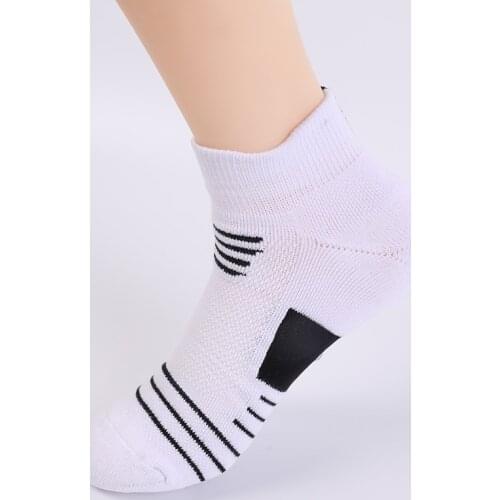 YZ-S-NC-0003 Cotton Fashion Sports Socks Breathable Socks Running Hiking socks Basketball football socks