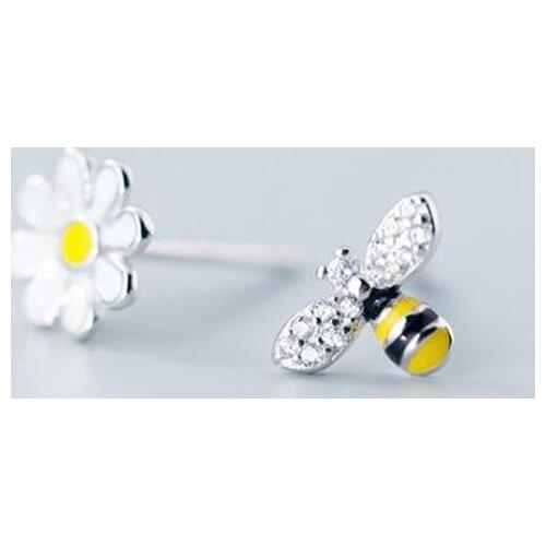 New Style Fashion Creative Flower Sweet Bee Daisy Asymmetric Women Earring Women Silver Plated Jewelry AAA Zircon Stud Earrings