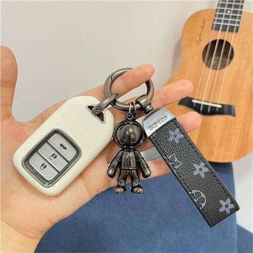 Suitable for BMW Mercedes-Benz Honda creative men and women gift car keychain couple high-end astronaut key pendant