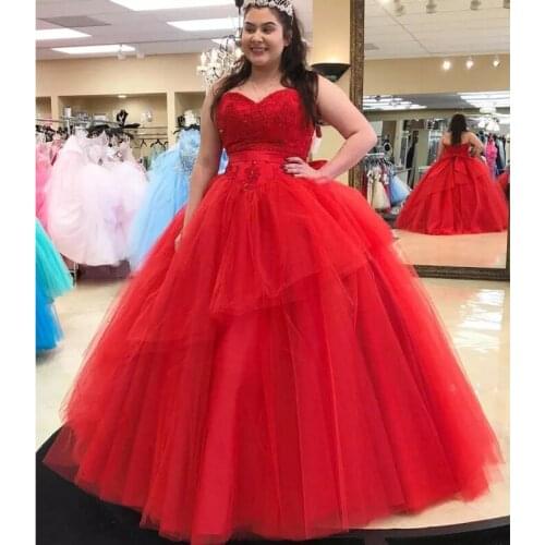 Red Beaded Ball Gown Quinceanera Dresses Sweetheart Neckline Peplum Prom Gowns Tulle Appliqued Sweet 16 Dress