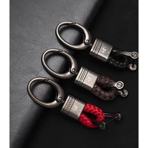 Suitable for Alfa Romeo Giulia Giulietta 159156 MITO Stelvio147 Metal Car Logo Leather Cord Engraving Key Ring Chain Keychain