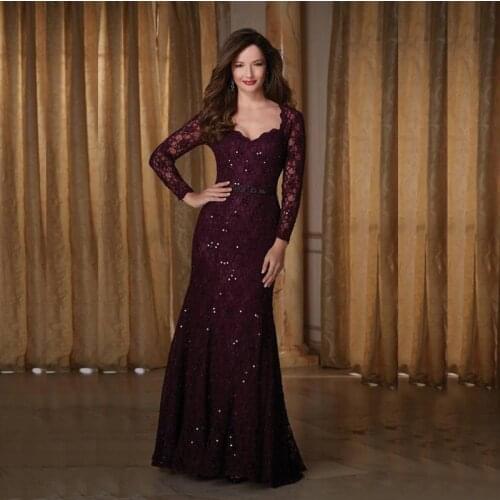 Burgundy Lace Mermaid Long Sleeve Mother of the Bride Dresses Plunge Neckline Beaded Wedding Guest Gowns 2021
